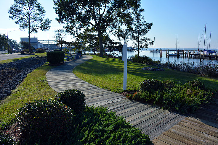 A walkway near Oriental Harbor Marina